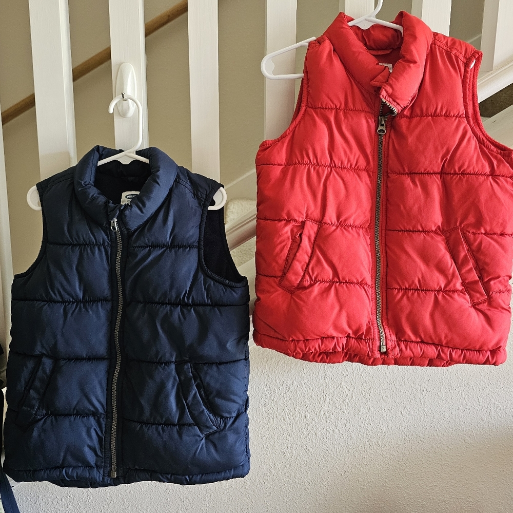 Old Navy Kids Puffer Vests 5t